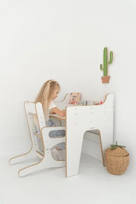 Produktbild von Höhenverstellbarer Schreibtisch und Stuhl für Kinder