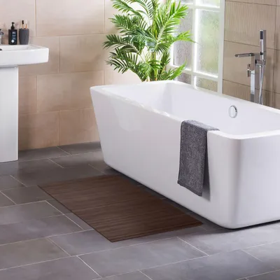 Produktbild von DE-COmmerce Bambus Badteppich LINES Mocha 80x150cm – Bambus Badematte / Badvorleger, hygienisch & pflegeleicht, fußwarm, für Fußbodenheizung