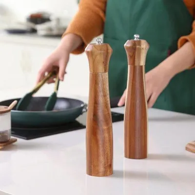 Produktbild von Famanu Holz-Pfeffermühle mit Keramischem Mahlwerk - 25 cm