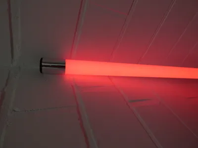 Produktbild von 5404 LED VISION Röhre matt 123cm schwarze Kappe rot