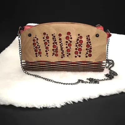 Produktbild von Holzhandtasche rot - Blasen 25 cm