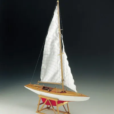 Imagen del producto de Kit de modelismo COREL Drachen Monotype Regatta, escala 1:25