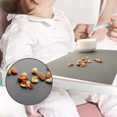 Produktbild von Famanu Silikon- Platzsets Set von 4 - Kinder - Wasserfest - Hitzebeständig - Antirutsch - Hellgrau