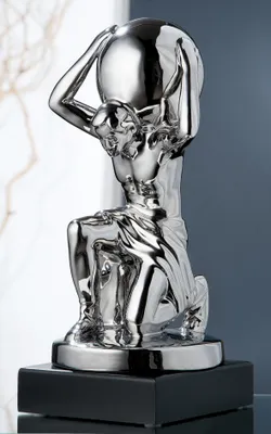 Imagen del producto de Gilde Keramik Skulptur "Atlas" silber, schwarze Base 45028 /Abverkauf nur solange Vorrat reicht