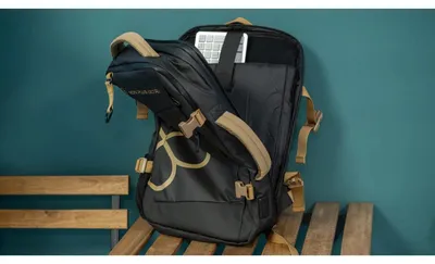 Productafbeelding van Ultron 478251 ultron Rucksack NPU 17",schwarz/Gold