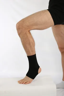 Obrázek produktu pro At53017 (M) Bandáž Hlezenní Nylon