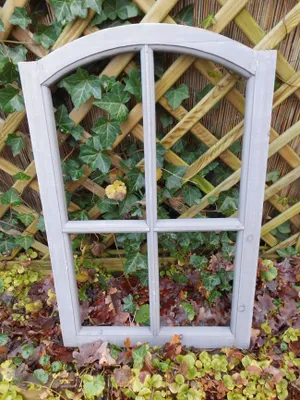 Produktbild von Stabiles Fenster Sprossenfenster Dekorahmen abgerundet Holz grau 77cm