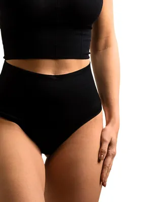 Produktbild von Mrs. Mum Kaiserschnitt Unterhose High Waist I Stützende Wochenbett Unterwäsche für Wöchnerinnen nach Geburt I Bauchweg & figurformend I Postpartum