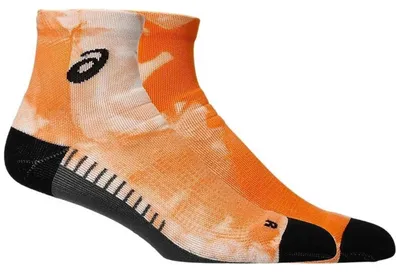 Imagen del producto de Calcetines Asics Performance Run Quarter, modelo "Brilliant White/Orange Glow", para hombre y mujer