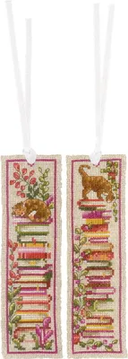 Immagine prodotto di Kit punto croce contato Vervaco bookmark "Gatti su pile di libri" Set di 3, 6x20cm