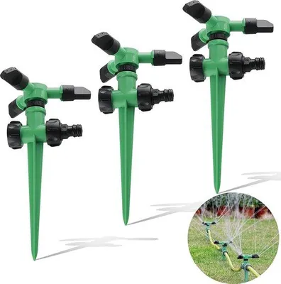 Image de Arroseur de jardin d'été pour pelouse