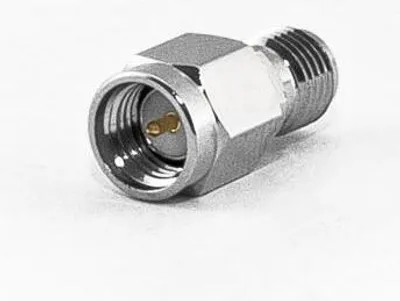 Immagine prodotto di Adattatore da connettore SMA a presa RP-SMA, nichelato, coassiale