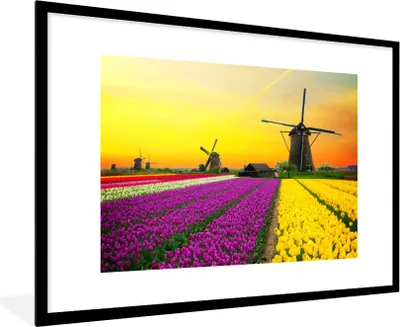 Produktbild von MuchoWow® Gerahmtes Poster Windmühle - Tulpen - Blumen - Frühling 90x60 cm - Poster mit Schwarzem Bilderrahmen Wandposter Rahmen Foto Bilder - Wanddekoration - Fotos