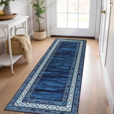 Productafbeelding van Uniqoos® Antislip vloerkleed, wasbaar en sneldrogend – Blauw, 65 x 240 cm, polypropyleen, vuilafstotend, geschikt voor hal en keuken