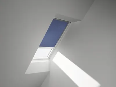 Produktbild von VELUX Wabenplissee uni blau solarbetriebenS08 1156S