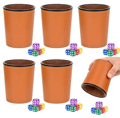 Produktbild von Set mit 6 Würfelbechern und 36 Würfeln