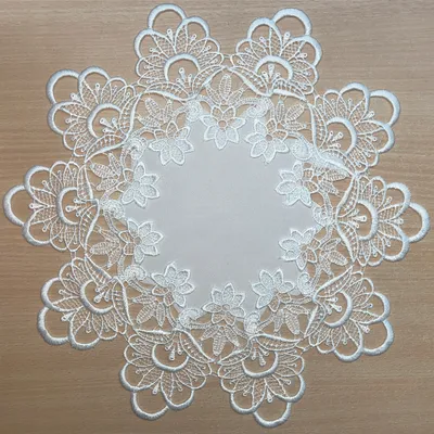 Produktbild von Tischdeckchen INES Spitzenbordüre Vintage weiß Polyester Ø 30 cm