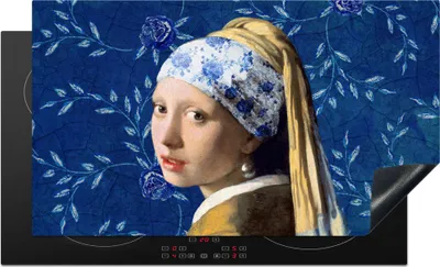 Produktbild von KitchenYeah© Herdabdeckplatte Mädchen mit Perlenohrring - Delfter Blau - Vermeer - Blumen - Gemälde - Alte Meister , 91x52cm, Küche Deko, Glaskeramikkochfeld Herdabdeckung, Abdeckplatte fùr Kochfeld