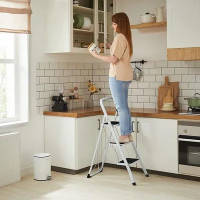 Produktbild von Famanu Haushaltsleiter – klappbar – für Küche und Haushalt – Mini-Leiter