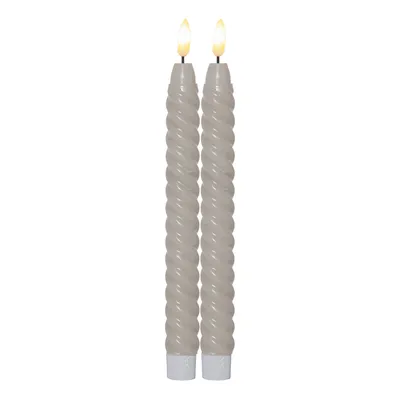 Produktbild von LED Stabkerzen ,Flamme Swirl' aus Echtwachs, 2er-Set, grau-braun