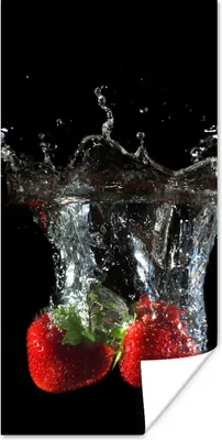 Produktbild von MuchoWow® Poster Erdbeeren - Obst - Wasser - Schwarz - Rot 40x80 cm - Dekoration