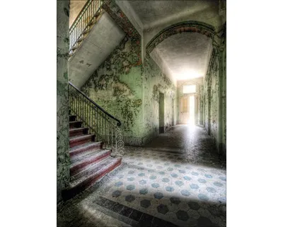 Produktbild von Glasbild Lost Place, 60 cm x 80 cm, Hochkantformat, Shabby Chic Stil