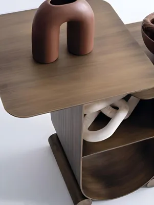 Produktbild von Kreativer Beistelltisch mit geometrischen Formen und modernem Design