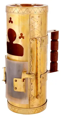 Produktbild von Laterne aus Messing mit Hornklappe
