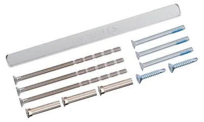 Zdjęcie produktu dla Zestaw mocujący NW-400-60: 3 śruby M4 wraz z nakrętkami, 2 śruby 3,9 x 22 z łbem kwadratowym 9 mm