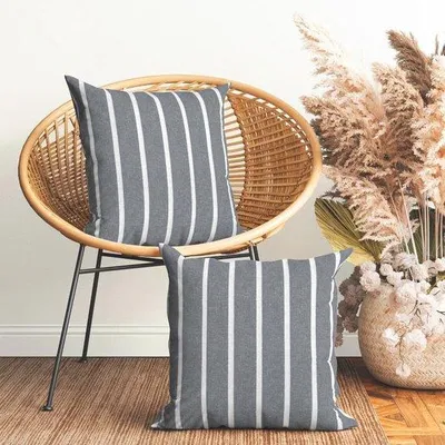 Produktbild von Famanu Kissenhüllen Set 2 Stück - Graues Streifendesign, 50x50 cm