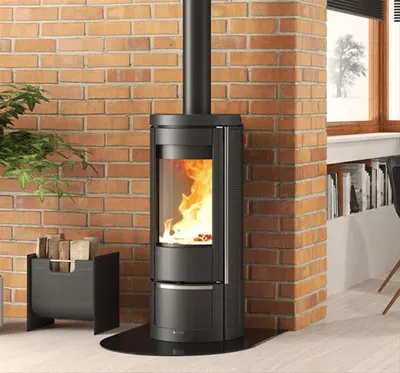 Immagine prodotto di Stufa a legna in ghisa 7,5kw nera Nordica extraflame 7119350