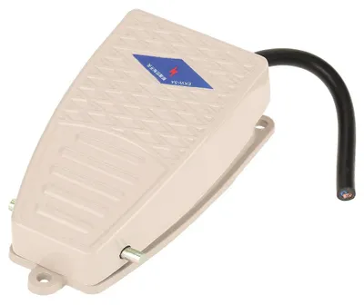 Fußschalter Aluminium, normal offen, 380V AC/220V DC, 5A