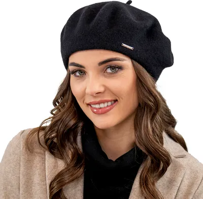 Produktbild von Vivisence damen baskenmütze mit bommel eleganter wintermütze warm und gemütlich kopfbedeckung an winter und herbst warm dick strickmütze, klassisch mütze für frauen, hergestellt in der eu, schwarz, ei