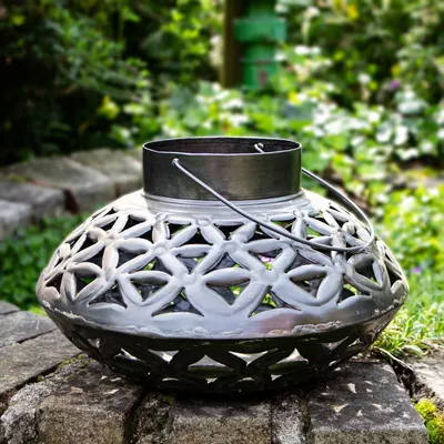 Produktbild von Laterne, Oval, Blumenmuster, Windlicht  | Eisen, Grau-silber | H 31,0xB 19,0 cm