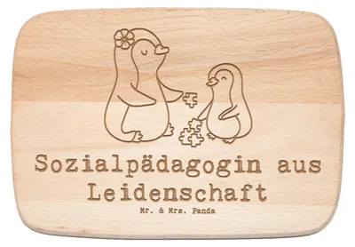 Produktbild von Mr. & Mrs. Panda Frühstücksbrettchen Sozialpädagogin Leidenschaft - Transparent - Geschenk, schneidbrett, Holzbrett, Schneidebrett, snackbrett, Frühstücksbrett
