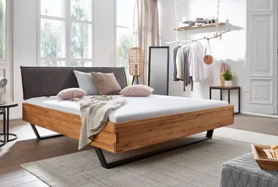 Produktbild von Doppelbett 'Amelie' 180x200cm Wildeiche massiv