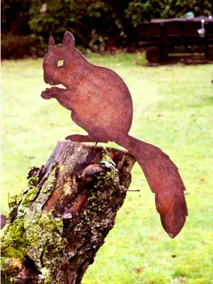 Produktbild von Edelrost Eichhörnchen sitzend 30 x 22 cm