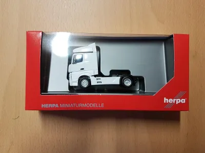 Produktbild von Herpa 309226 - 1/87 Mercedes-Benz Actros Streamspace 2.5, weiß - Neu