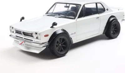 Image de Solido modèle réduit de voiture échelle 1:18 Nissan Skyline (C10) HAKOSUKA blanc 1970 S1813001