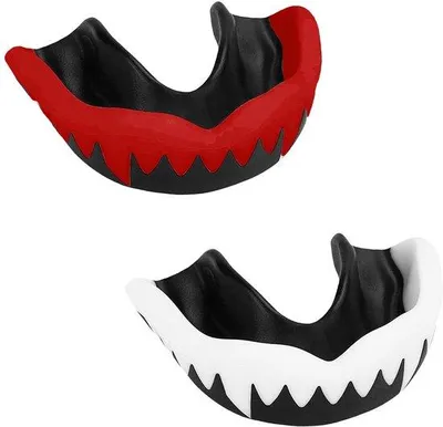 Produktbild von Hygienische Mundschutz-Set für Erwachsene/Kinder - EVA-Kunststoff - Tragbar - Schwarz/Rot/Schwarz/Weiß - 4,7 x 5,8 x 1,9 cm