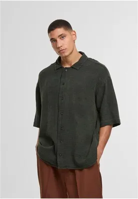 Image de Chemise pour homme Urban Classics en mousseline délavée à l'acide, couleur trueolive - S