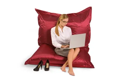 Produktbild von Smoothy XXL Riesensitzsack Metallic Rubin – 180x140cm In- & Outdoor Bodenkissen. Wasserabweisender Relaxsessel für Lounge & Gaming.