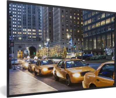 Produktbild von MuchoWow® Gerahmtes Poster New York - Taxi - Nacht 90x60 cm - Poster mit Schwarzem Bilderrahmen Wandposter Rahmen Foto Bilder - Fotorahmen - Foto-Plakat