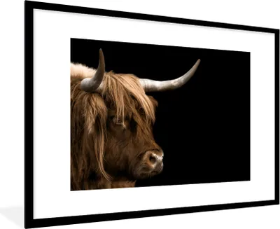 Produktbild von MuchoWow® Gerahmtes Poster Schottischer Highlander - Tiere - Kuh 90x60 cm - Poster mit Schwarzem Bilderrahmen Wandposter Rahmen Foto Bilder - Wanddekoration - Fotos