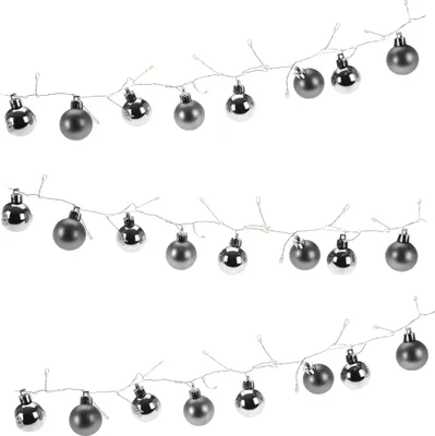 Produktbild von com-four® LED Lichterkette mit Weihnachtskugeln und Timer - beleuchtete Kugelgirlande für eine stimmungsvolle Weihnachtsdekoration - Weihnachtsdeko für Christbaum