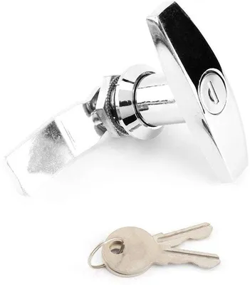 Image de Poignée pour portes de garage - Facile à installer - 2 clés incluses - Revêtement en zinc durable - Poignée en forme de "T" - Idéale pour les équipements de jardin et les tiroirs à outils