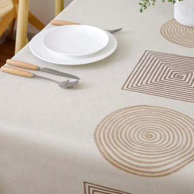 Produktbild von Famanu PVC Tischdecke 140 x 240 cm - Wasserabweisend und schmutzabweisend