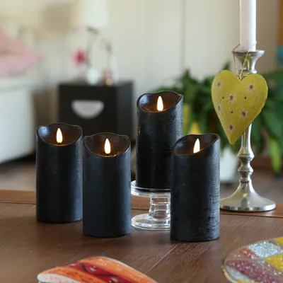 Produktbild von LED Kerzenset FLAMME - Rustik-Optik - Echtwachs - 3D Flamme - H: 15cm - Timer - schwarz - 4er Set