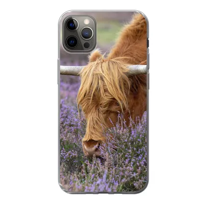 Produktbild von MuchoWow® Handyhülle Schutzhülle Hülle für iPhone 13 Pro Max Schottischer Highlander - Tiere - Heide Silikon Softcase Handy Hülle - Mobiltelefon