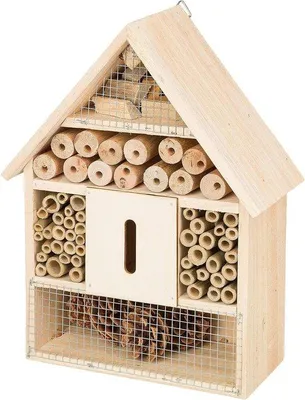 Productafbeelding van Famanu insectenhotel met haken - Een nestplaats voor vlinders en kevers